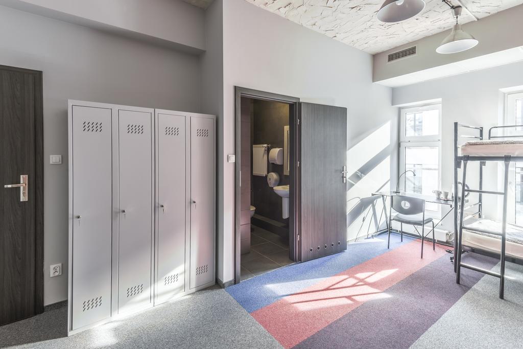 Mish Mash Nowogrodzka Hostel Warsaw Bilik gambar